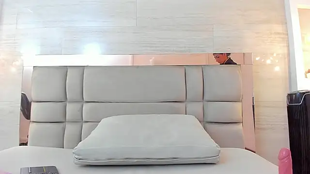 karol_lewiss's cam snapshot