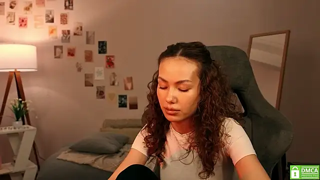 branchwithflowerss's cam snapshot