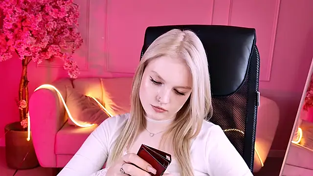 GraceGlamour's cam snapshot