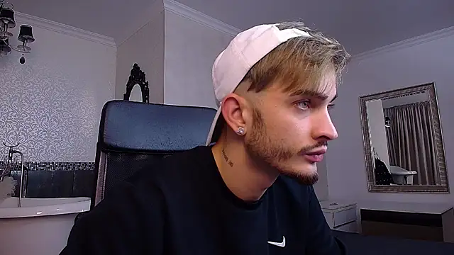 BrandonTate's cam snapshot