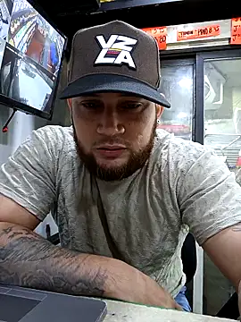 Catire10_'s cam snapshot