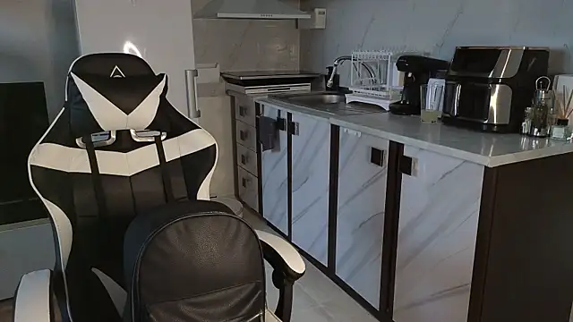 RyanStorm_'s cam snapshot