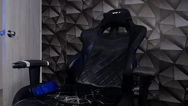 Latino_stud4u's cam snapshot