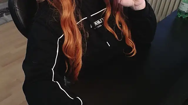 Piasecret's cam snapshot