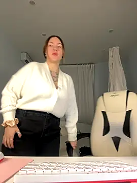 IvyHoney's cam snapshot