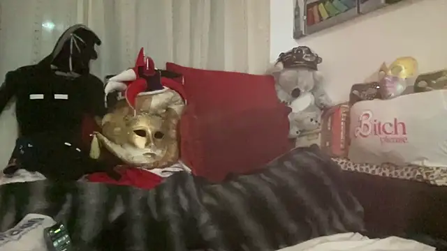 EroticVenetian's cam snapshot