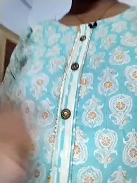 Miss_sruthi's cam snapshot