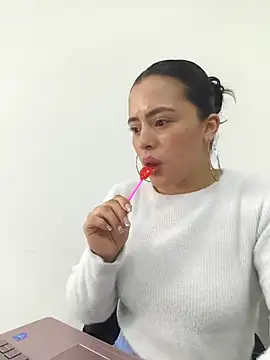 ALEJA__22's cam snapshot