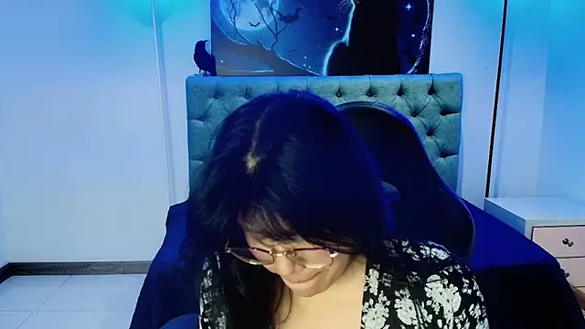 EsmeraldaChantre's cam snapshot