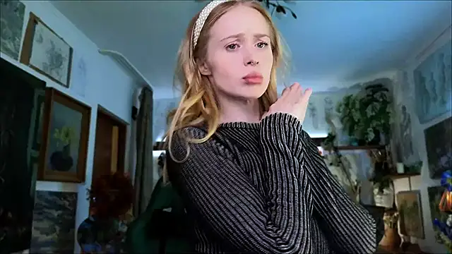 CarolineDjein's cam snapshot