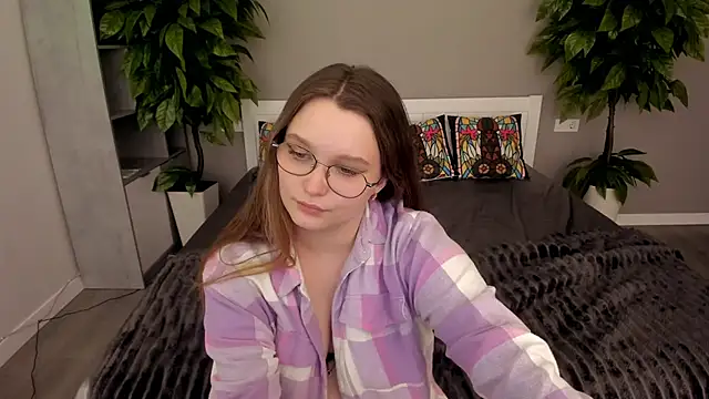 MagicPeachh_'s cam snapshot