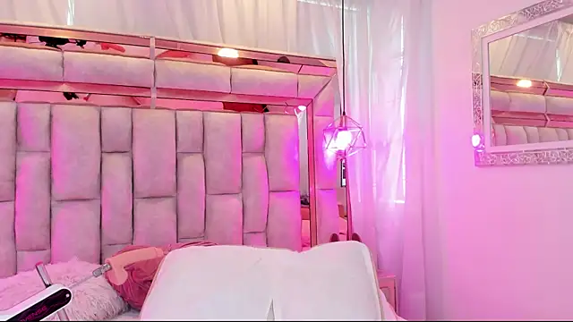 Katalina_Evans's cam snapshot