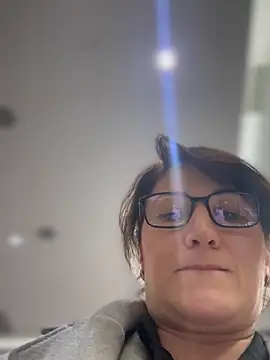 ZhenjaPoledance live sex cam