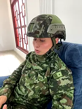 Miia_Hoot's cam snapshot