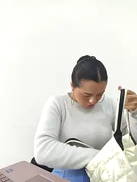 ALEJA__22's cam snapshot