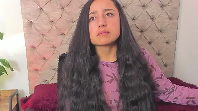 Samanta_Fischer's cam snapshot