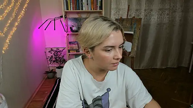 BrightDani's cam snapshot