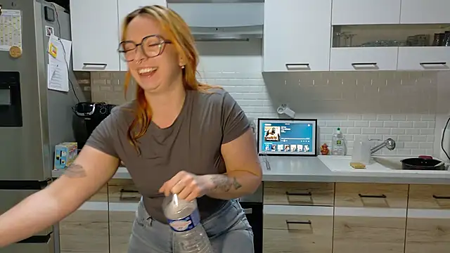 TokyoAna's cam snapshot