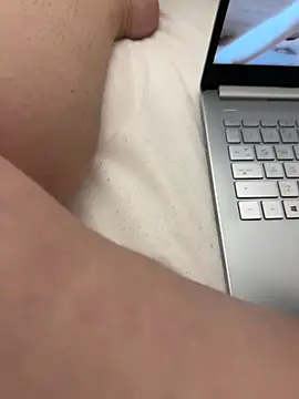 yourcutesarah's cam snapshot