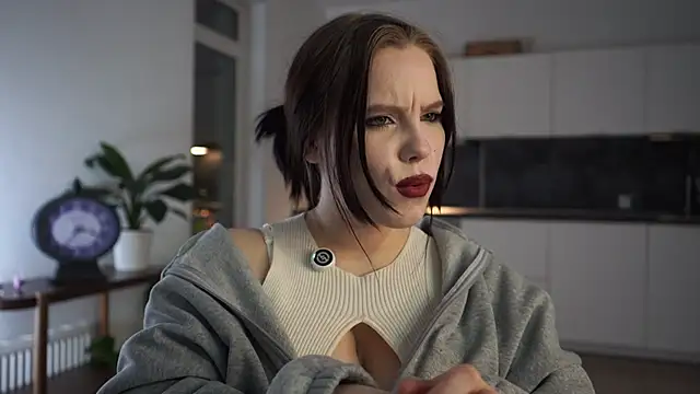 CrystaSvendsen's cam snapshot