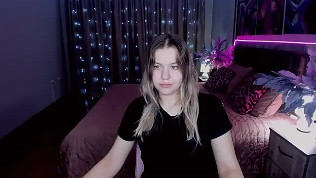 SimaHeaven's cam snapshot