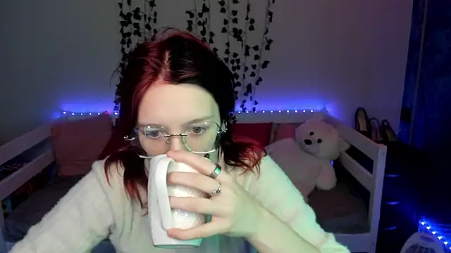 shy_elina01's cam snapshot