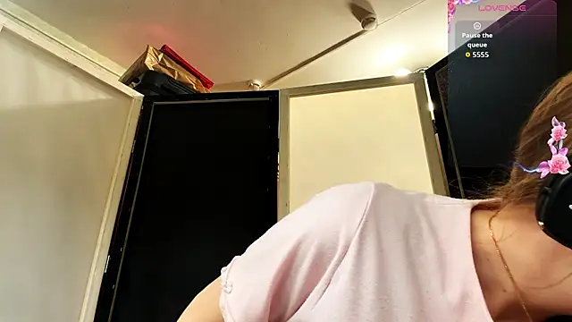 JuneCooper's cam snapshot