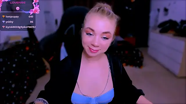 littleSiyfairy's cam snapshot