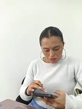 ALEJA__22's cam snapshot