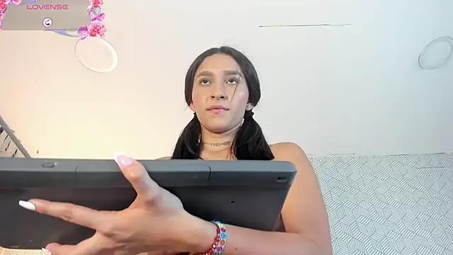 valentina__desire's cam snapshot