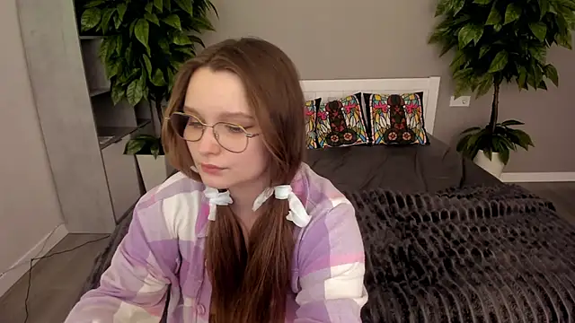 MagicPeachh_'s cam snapshot