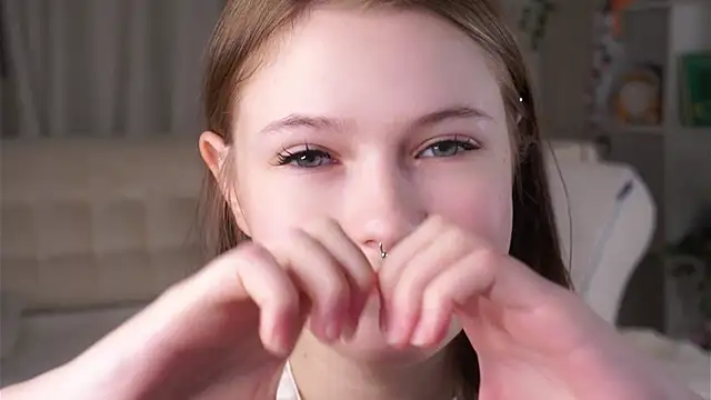 LynHillaire's cam snapshot