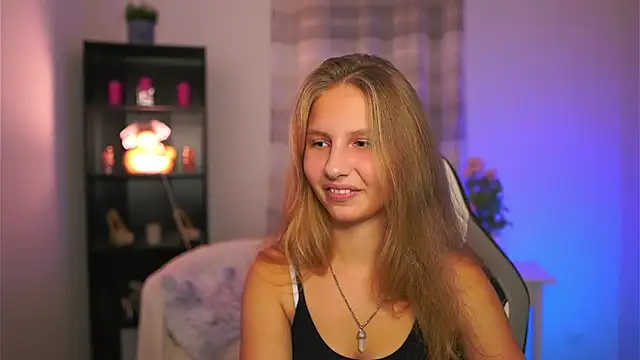 emmie_murray's cam snapshot