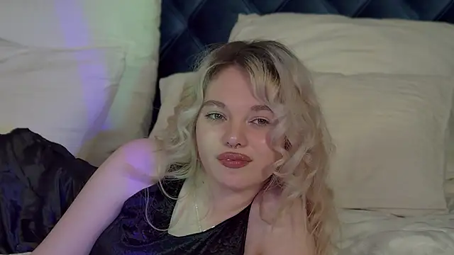 AnnaDelon's cam snapshot