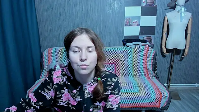 pa1e_pr1ncess's cam snapshot