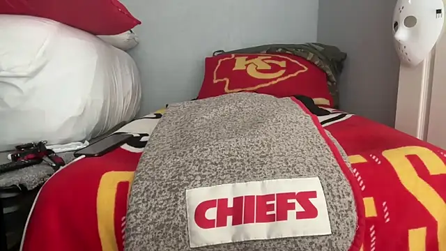 KcChiefBBC69's cam snapshot