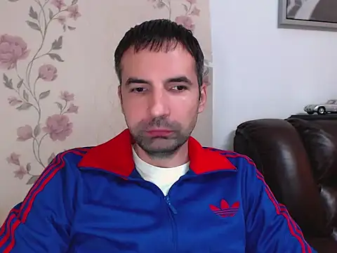 Leo_1617 live sex cam