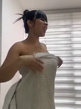 BrendaCrean live sex cam