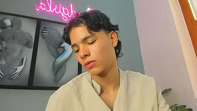 camillo_virgil live sex cam