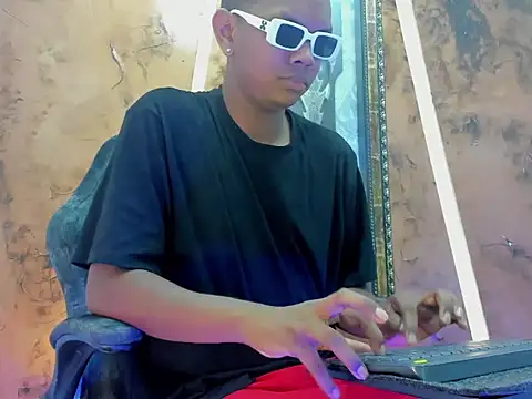 the_hot_boy0's cam snapshot