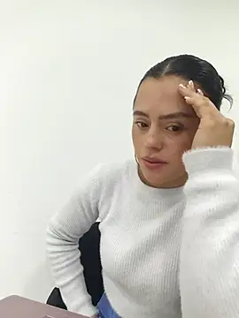 ALEJA__22's cam snapshot