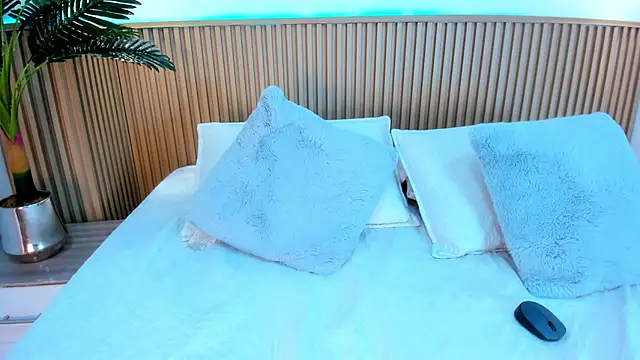 sabrina_f0xx's cam snapshot