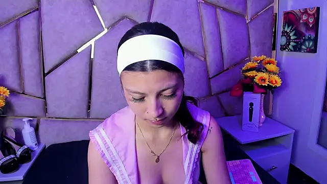 MelanyAss_'s cam snapshot