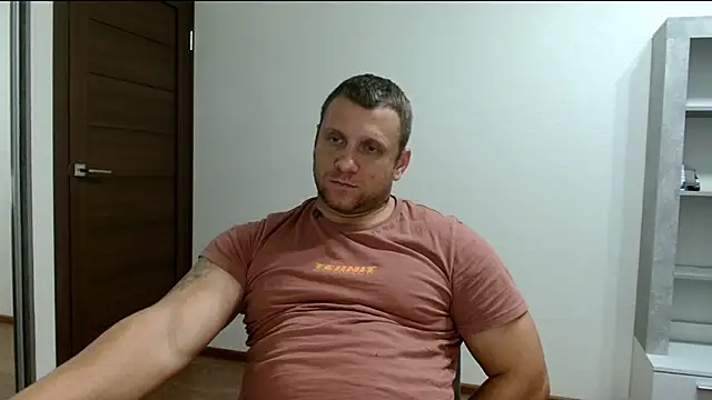 B-L-O-N-D's cam snapshot