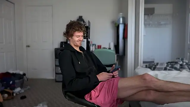 greekmythics's cam snapshot