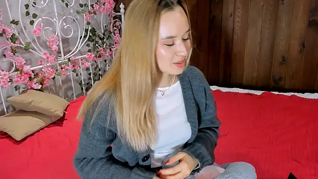 EveMcclearen's cam snapshot