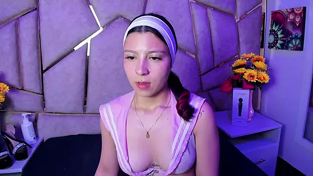 MelanyAss_'s cam snapshot