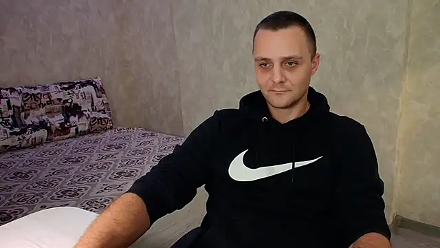 Ethan_G_'s cam snapshot