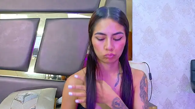 NicoleEsposito's cam snapshot