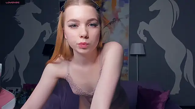 FloraBonde's cam snapshot